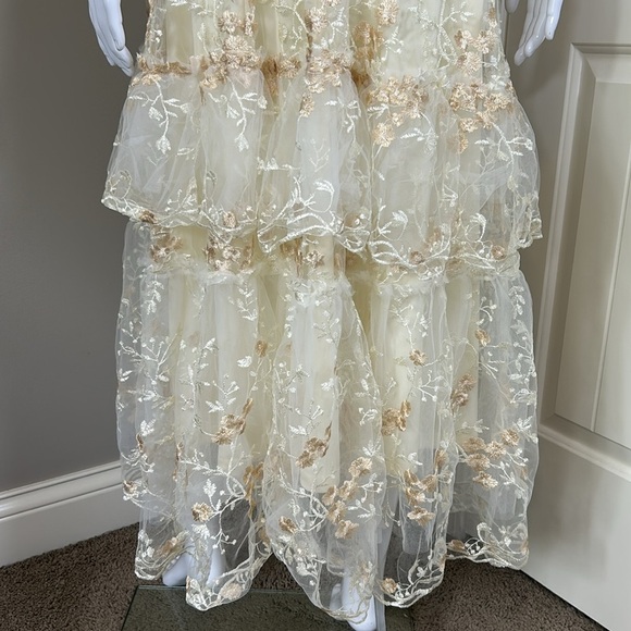 Baltic Born Eleanor Embroidered Midi Dress Cream Floral Vneck Lined Sz 1XL NEW - Picture 12 of 16